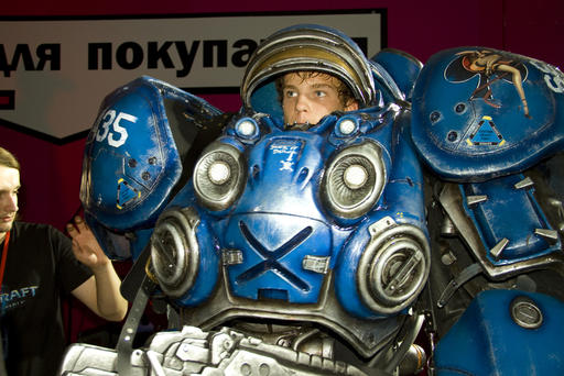 StarCraft II: Wings of Liberty - Фото-отчет с премьеры StarCraft II в Media Markt + Подарок (special for gamer.ru)
