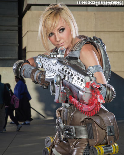 Gears of War 3 - Косплей Ани Страуд (Meagan Vanburkleo and Jessica Nigri) UPD