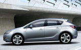 Opel_astra_2010_dailyautoru_03