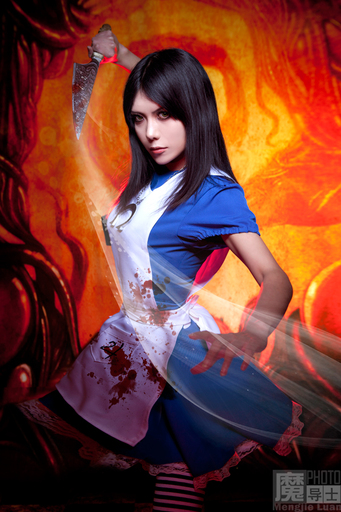 Alice: Madness Returns - Косплей Alice:Madness Returns 